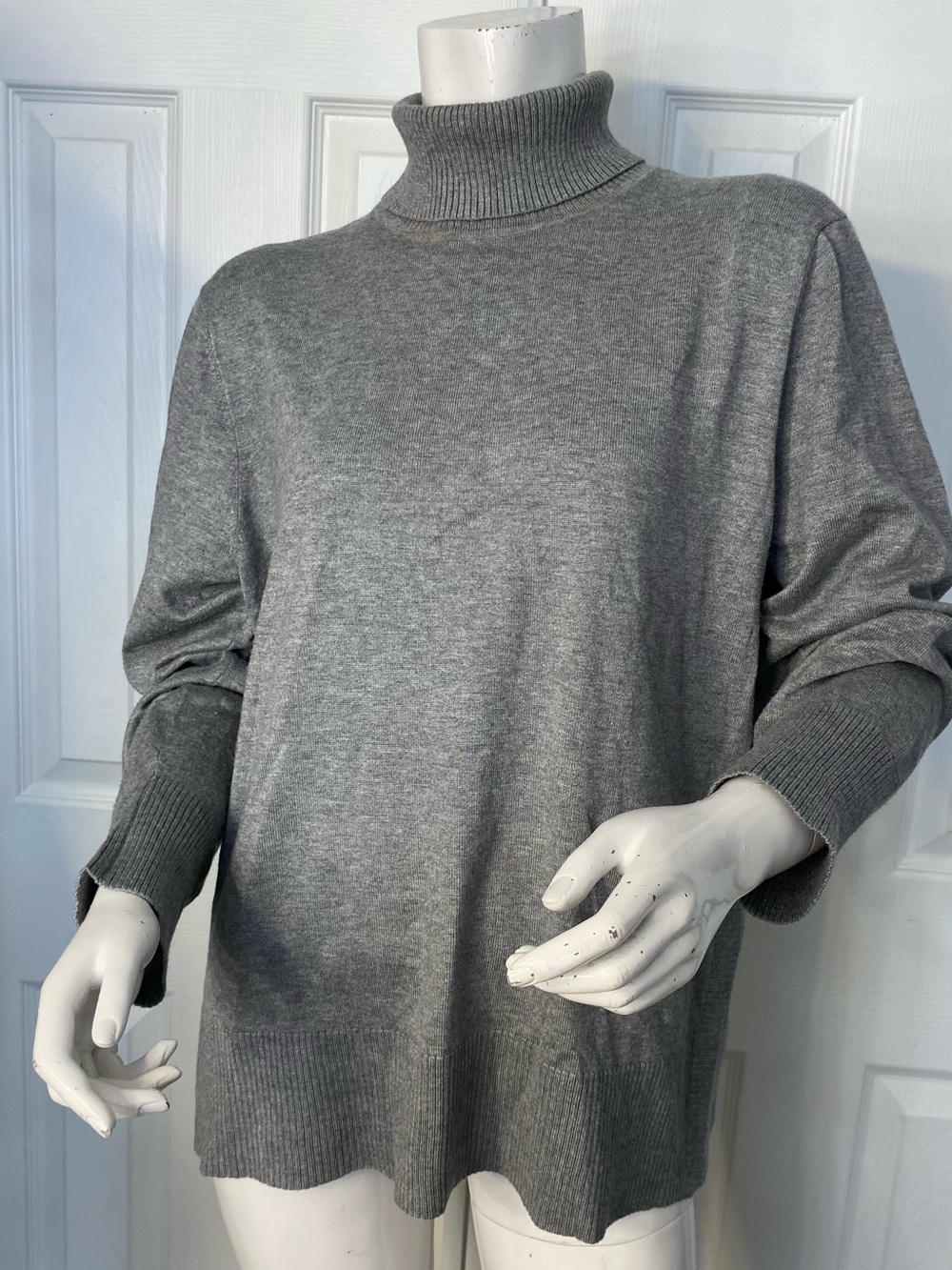 Cable & Gauge Heather Gray Turtleneck Sweater